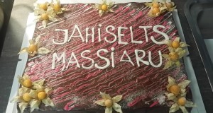 Jahiselts Massiaru avas jahimaja