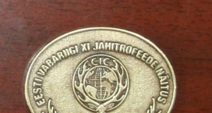 Jahitrofeede näituse medalid ja diplomid