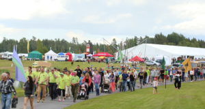 Suur galerii jahimeeste kokkutulekust