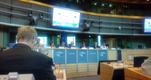 Noorjahimeestele tuleks edasi anda kultuuri ja parendada kommunikatsiooni (uuendatud)