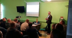 Pärnumaa Jahimeeste Liidus toimus põdrapeibutuse koolitus