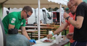 Ahjal tehakse lihaveise- ja ulukilihast suupoolist