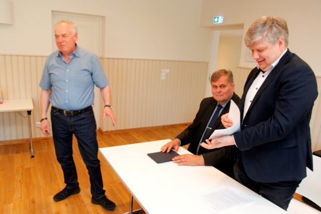 Kiisler ja Aeg kohtumas jahimeestega (urmas lauri) (13)