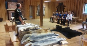 Abja õpilased külastasid jahiseltsi