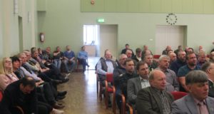 Volikogu koosolek lükkub edasi