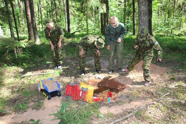 5_17406_s_s_Naiskodukaitse_esmaabi_erialavoistlus_Galeriidlo82e