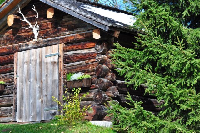 hunter-house-504072_960_720