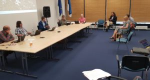 Keskkonnaministeeriumis toimunud suurkiskjate töörühma koosolekul arutati karu arvukuse üle