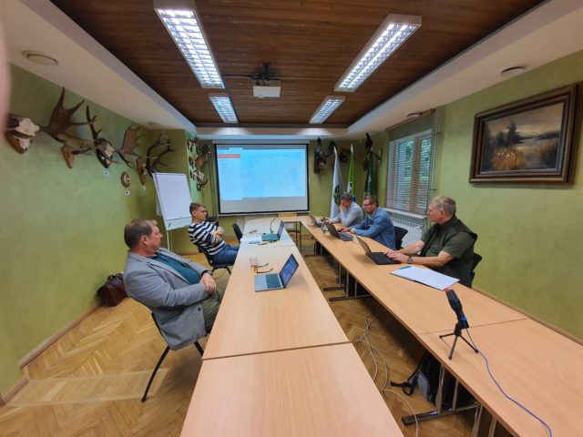 nõupidamine reflektorite teemal