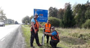 Viljandi jahimehed paigaldasid uluki valgustõkke reflektoreid