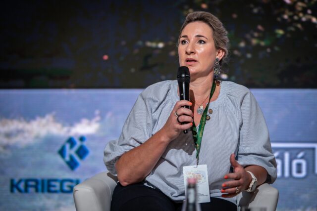 CIC_photo_eszter_gordon_1008 másolata (2)