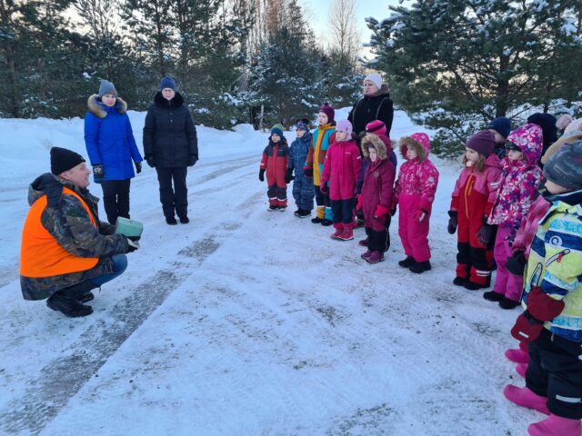jüri jahiseltsis vaida lasteaia lapsed