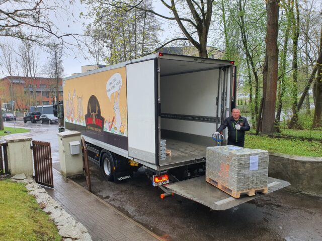 linnamäe konserve maha laadimas