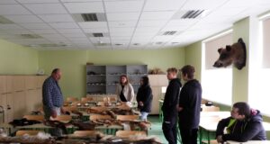 Mikitamäe õpilased tutvusid Räpinas ulukitega