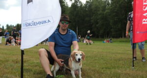 Nabalas toimub koertele jänesejooku treening