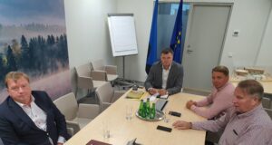 EJS kohtus keskkonnaministriga