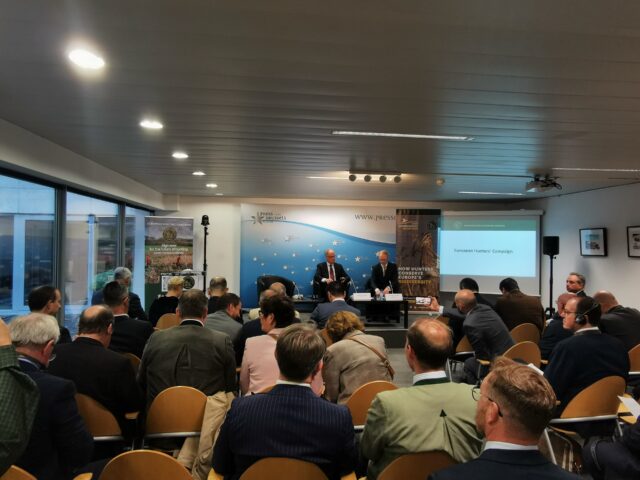 face pressikonverents5