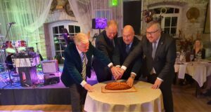 Põllumehed pidasid lõikuspidu