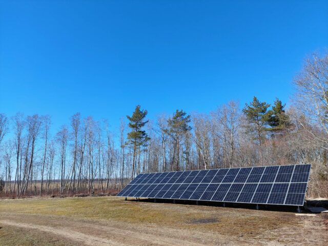 saarte päikesepaneelid