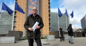 FACE pöördus hundi teemal Ursula Von Der Layeni poole