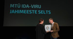 Ida-Viru Jahimeeste Selts sai eripreemia Autasu kätte andmine: Foto Ida-Viru Ettevõtluskeskus