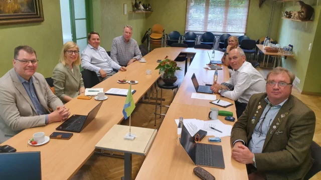 regionaalminister külas