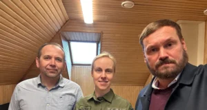 “Jahimeeste jutud” saatejuhid käisid külas keskkonnaametis