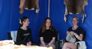 Mäeotsa hobitalu esindajad on kohal kokkutulekul